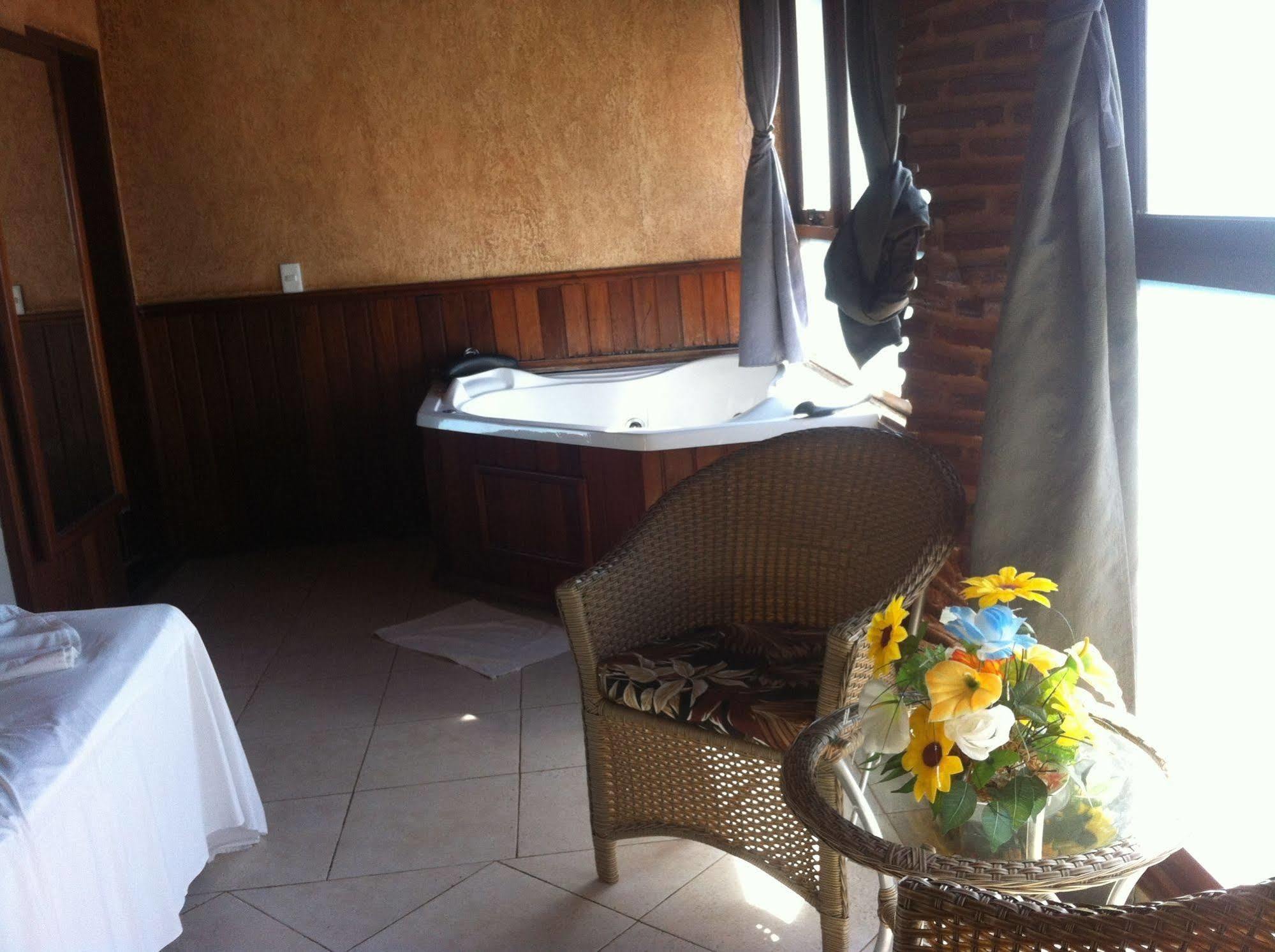 Pousada Do Toby Hotel Canoa Quebrada Buitenkant foto